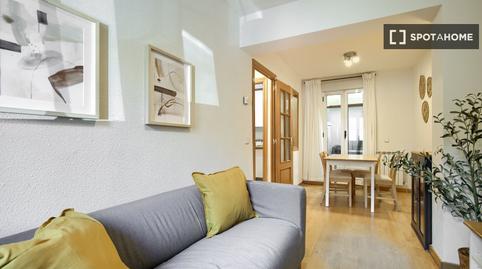 Photo 3 of Flat to rent in Quintana, Madrid