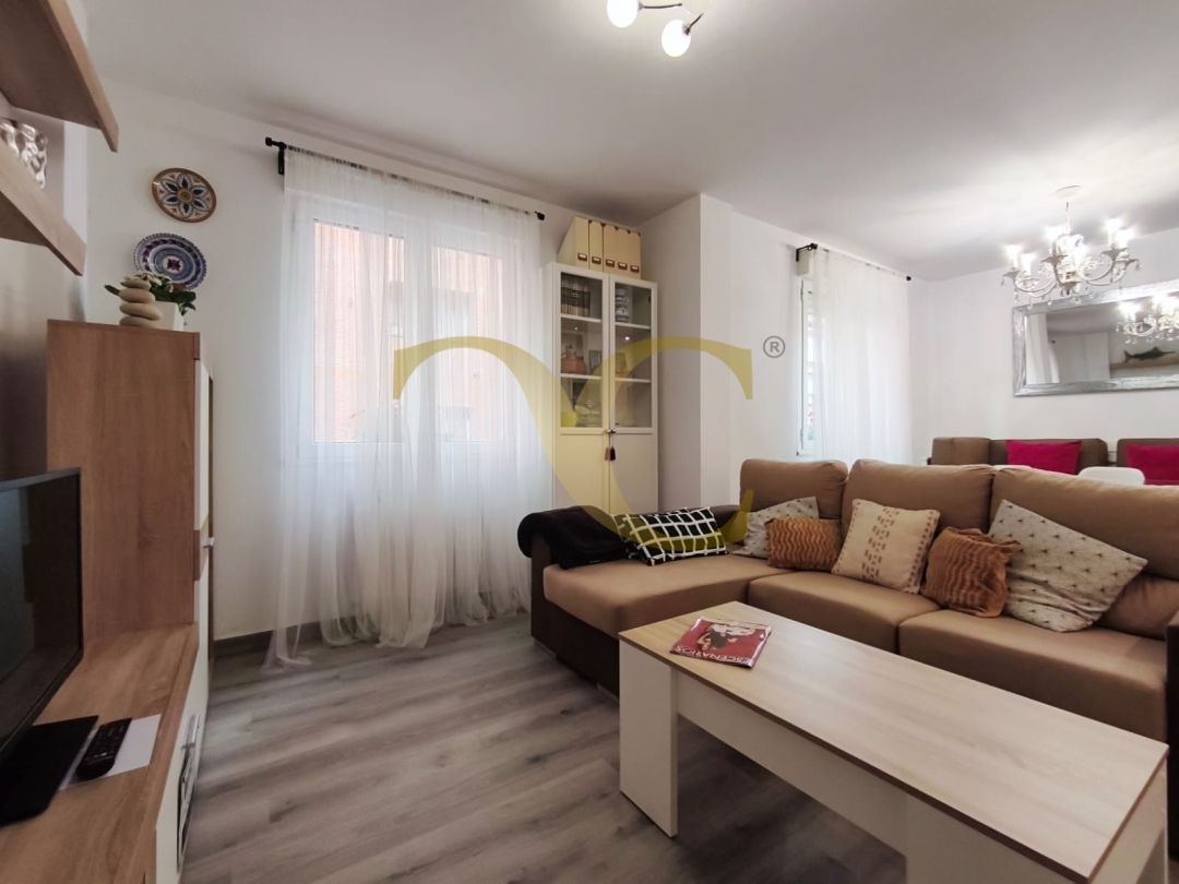 Sala d'estar de Pis en venda en Gijón  amb Calefacció