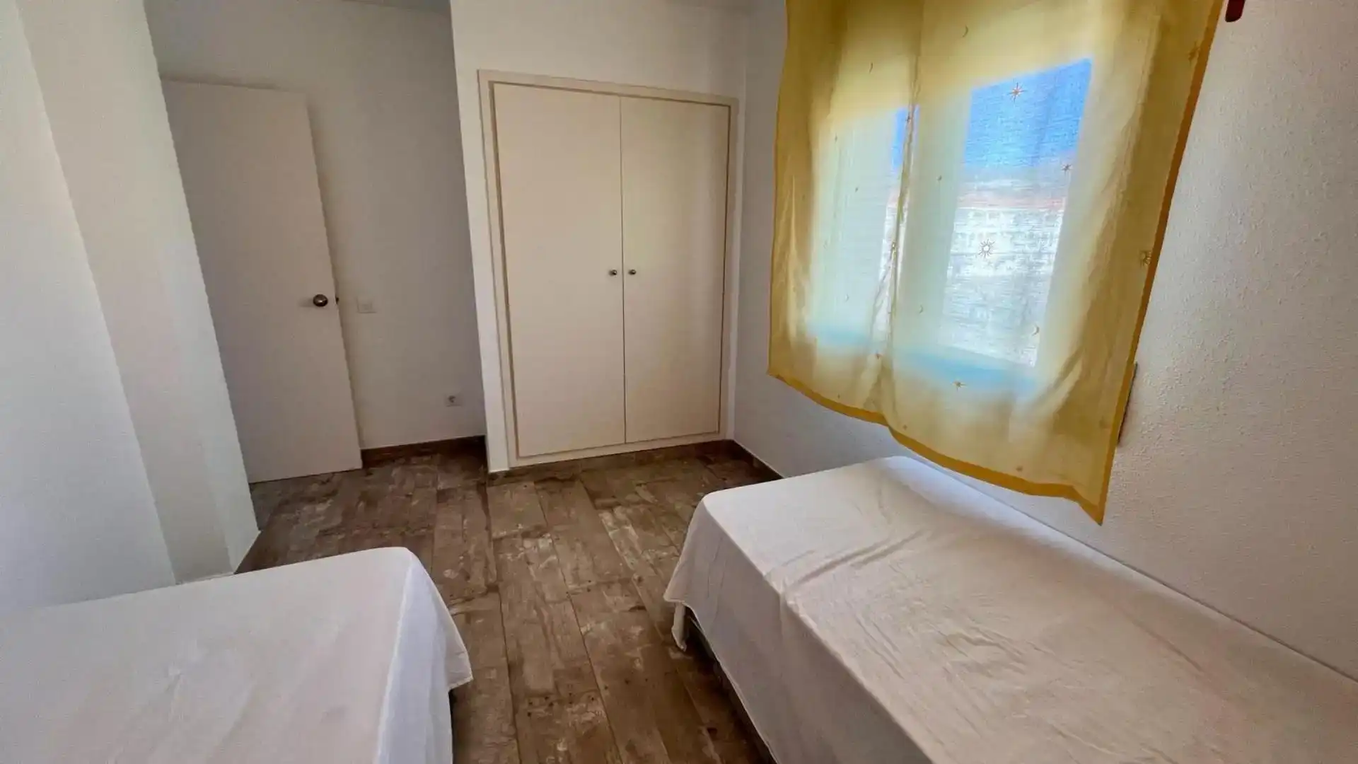 Dormitori de Apartament en venda en L'Estartit amb Aire condicionat i Balcó