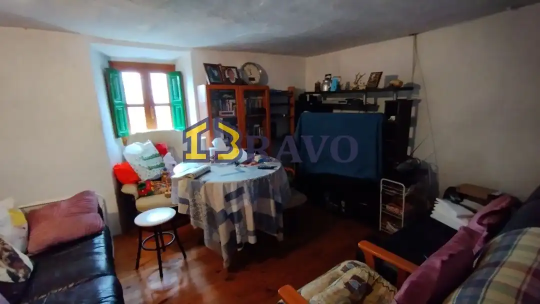 Sala d'estar de Casa o xalet en venda en Valle de Losa amb Jardí privat i Terrassa