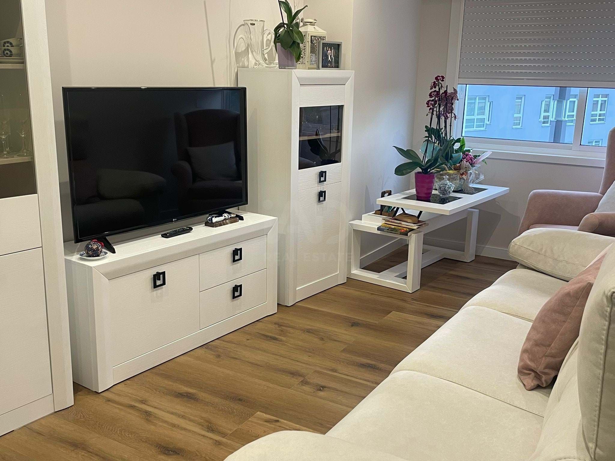 Living room of Flat to rent in Carballo