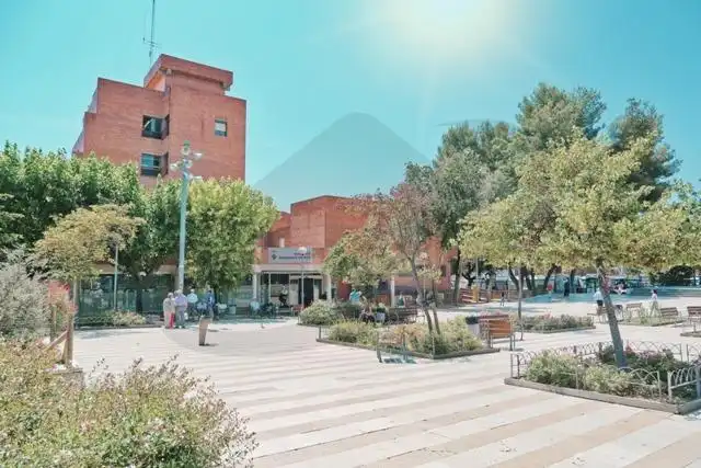 Vista exterior de Ático en venta en Badia del Vallès con Calefacción y Balcón