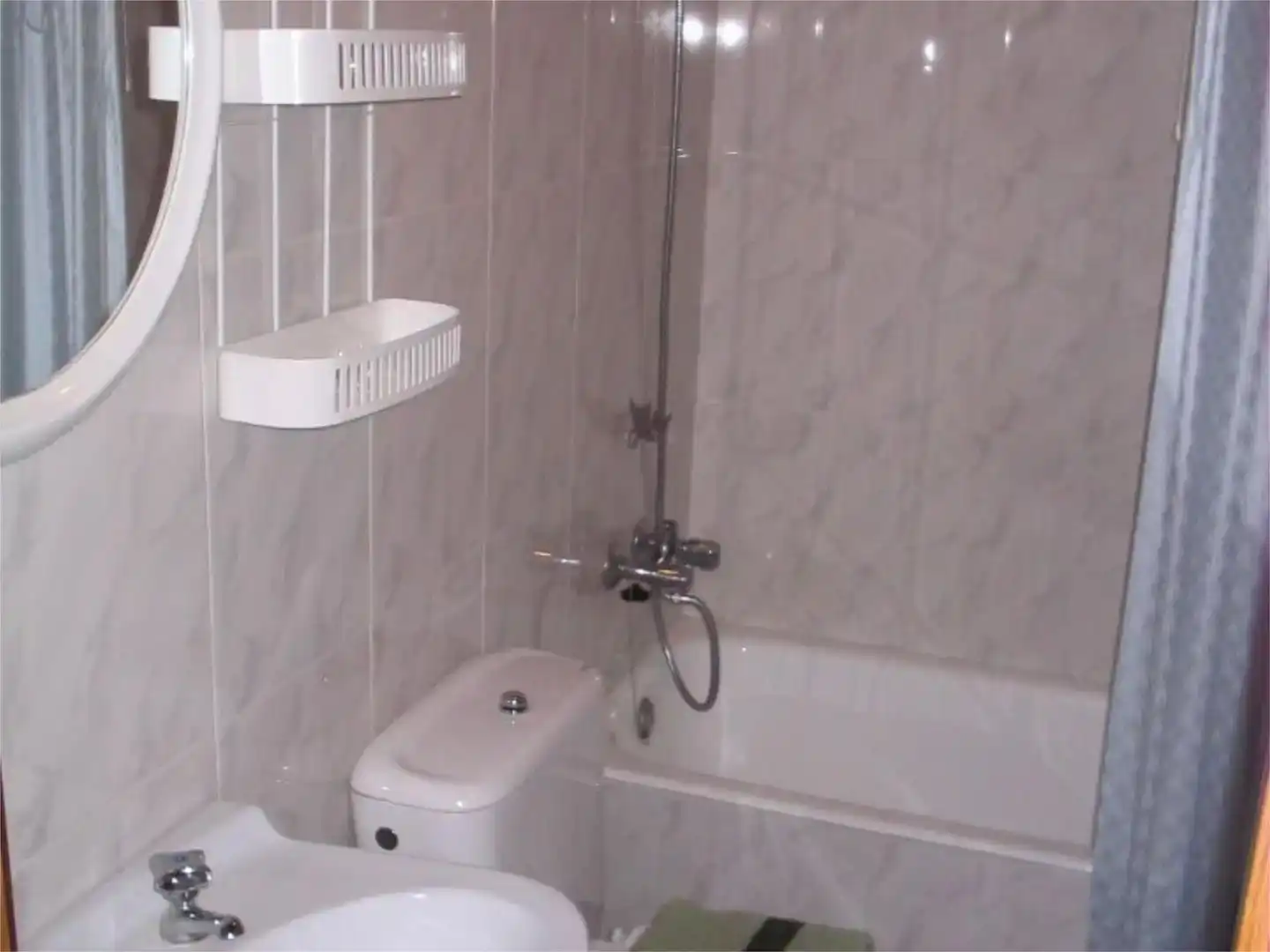 Bathroom of Flat for rent in O Vicedo   with Private garden, Furnished and Balcony