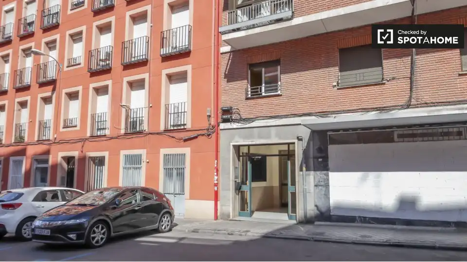 Vista exterior de Piso de alquiler en Madrid con Aire acondicionado, Calefacción y Amueblado