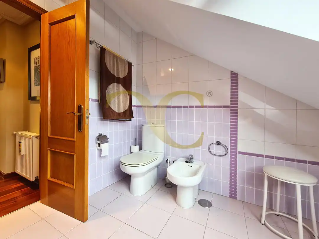 Baño de Dúplex en venta en Gijón  con Aire acondicionado, Calefacción y Trastero