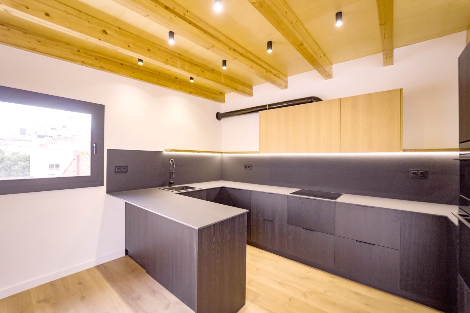 Kitchen of Attic for sale in Pineda de Mar  with Air Conditioner, Heating and Terrace