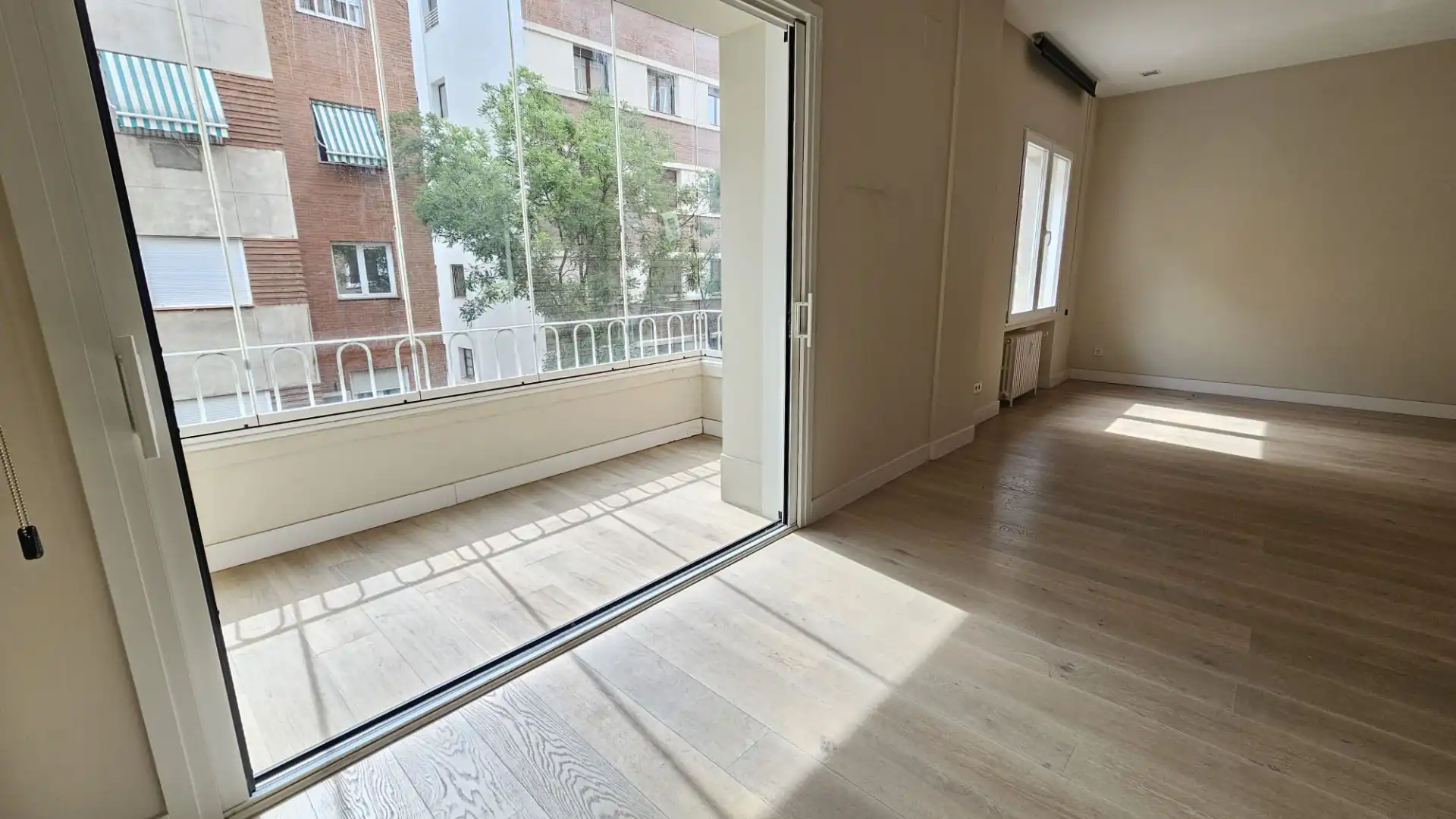 Vista exterior de Piso en venta en Madrid con Aire acondicionado, Calefacción y Terraza