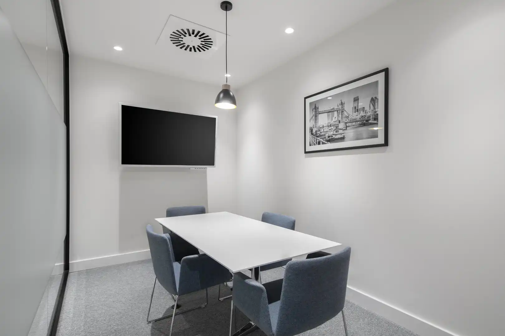 Office for rent in Oviedo   with Air Conditioner, Heating and Furnished