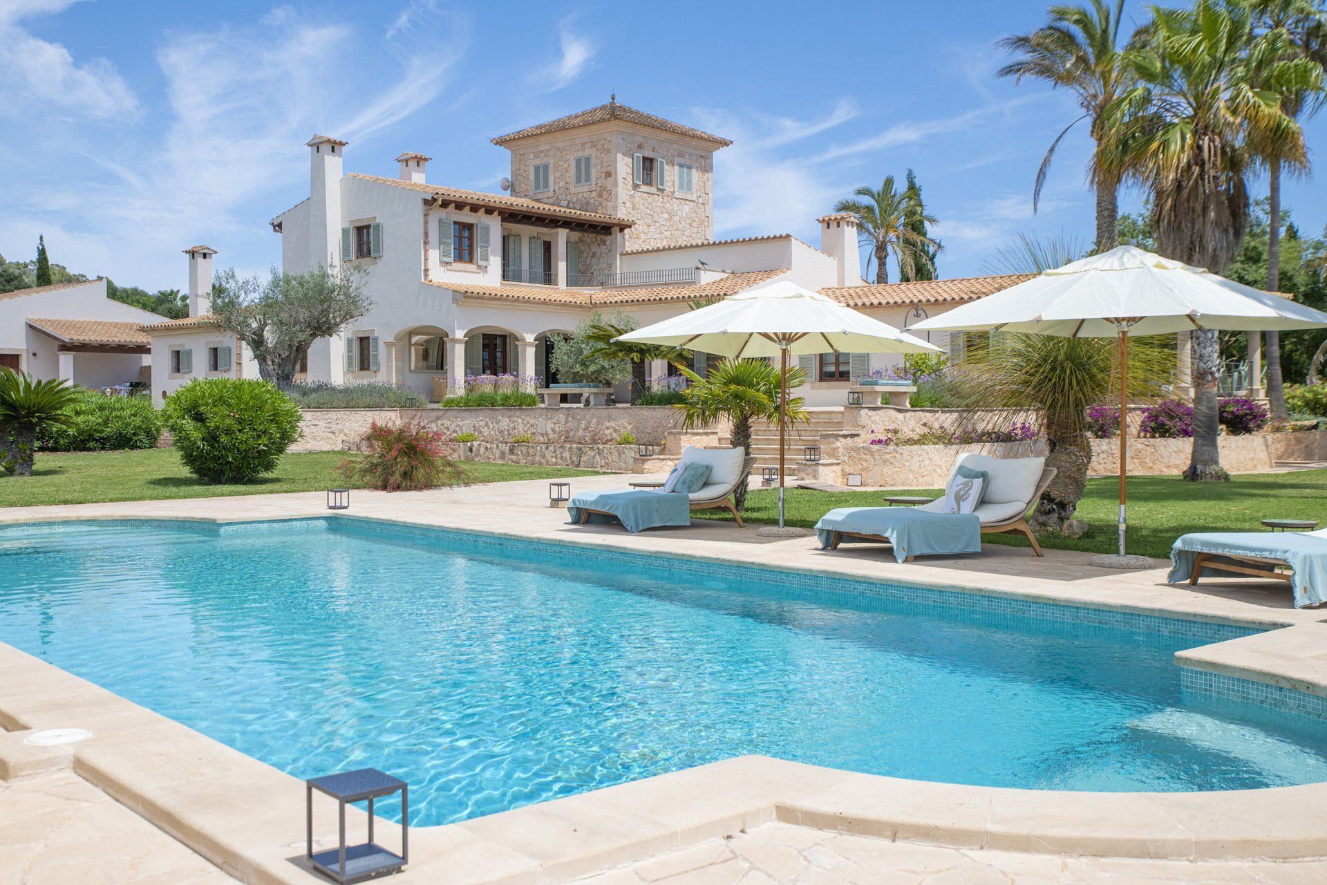 Swimming pool of Residential for sale in Santanyí