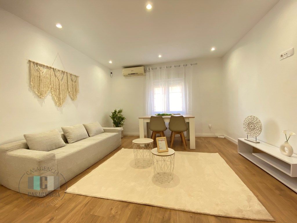 Sala d'estar de Pis en venda en Castellón de la Plana / Castelló de la Plana amb Aire condicionat