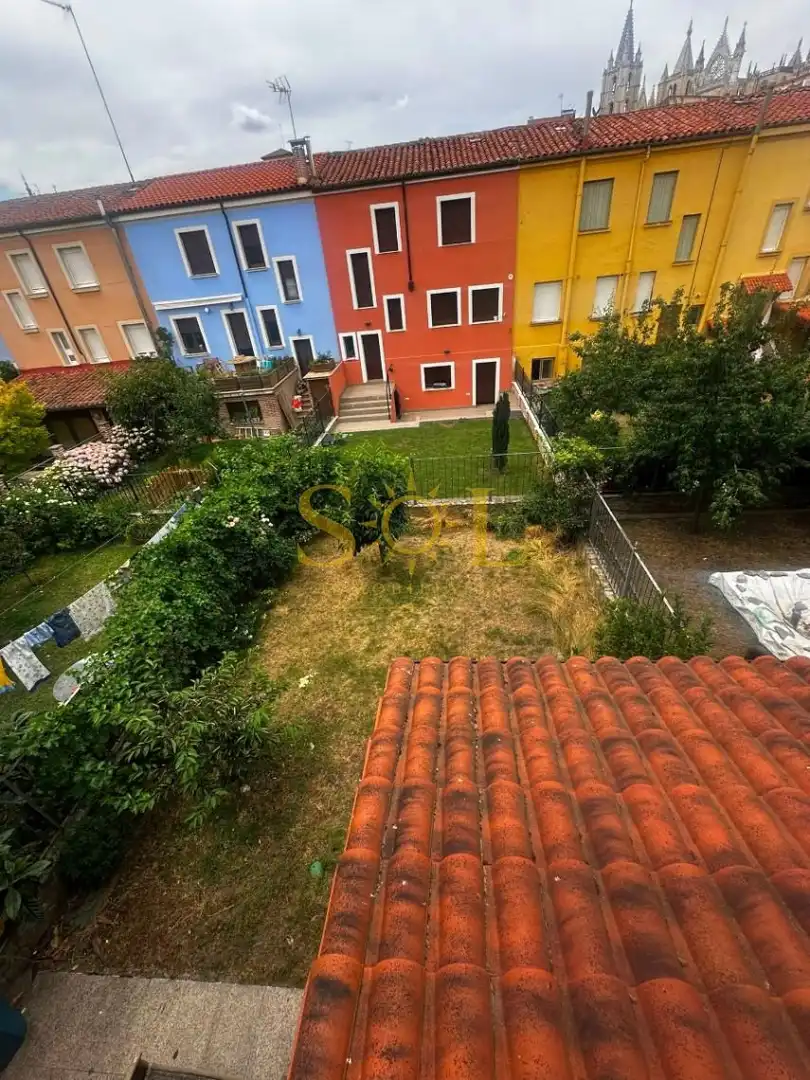 Jardí de Casa o xalet en venda en León Capital  amb Calefacció, Jardí privat i Terrassa