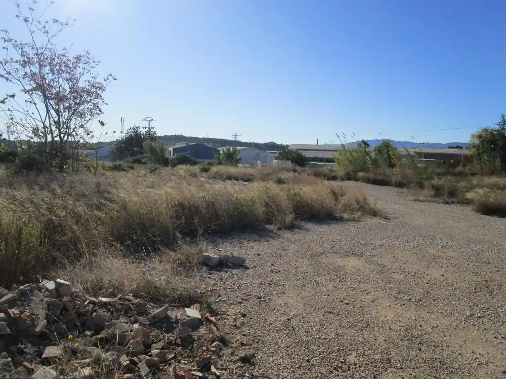 Industrial land for sale in Buñol