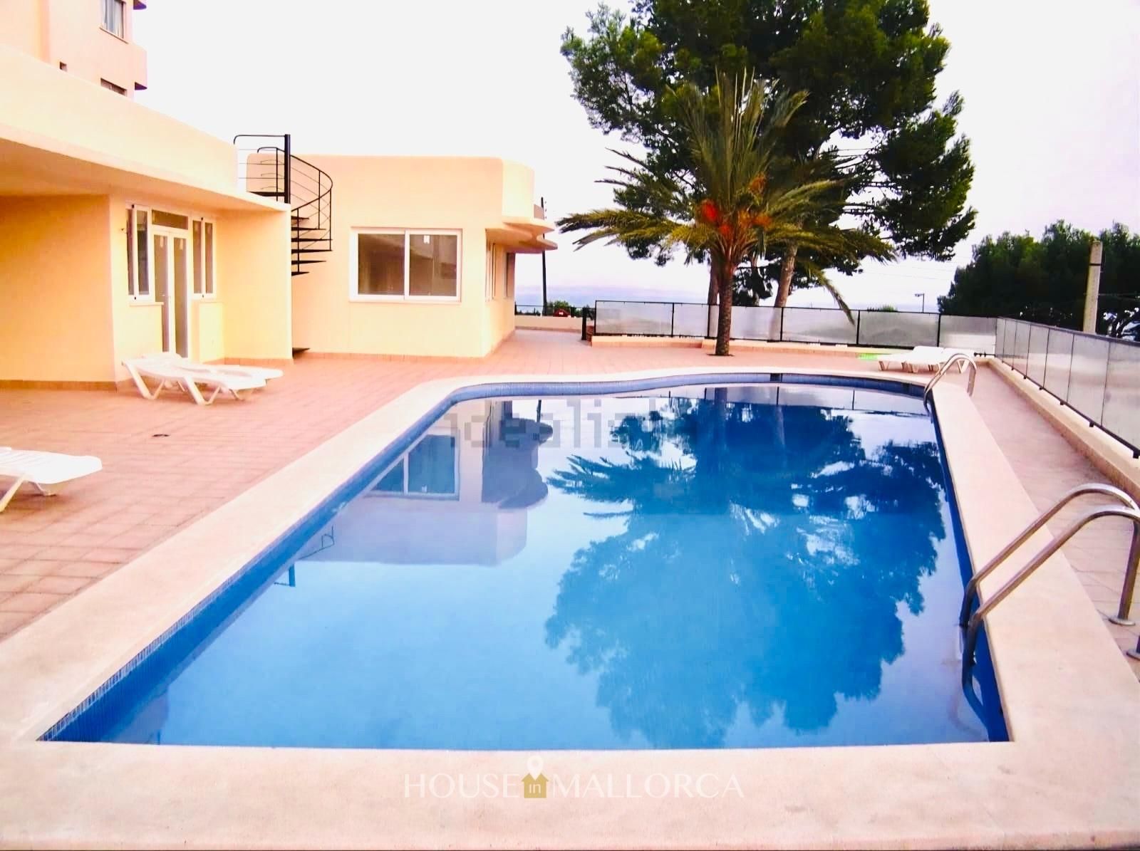 Swimming pool of Apartment for sale in  Palma de Mallorca  with Community pool