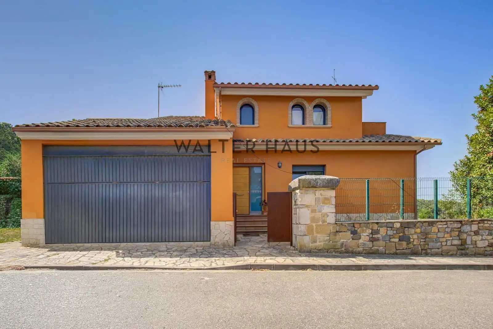 Vista exterior de Casa o xalet en venda en Begur amb Jardí privat, Terrassa i Piscina