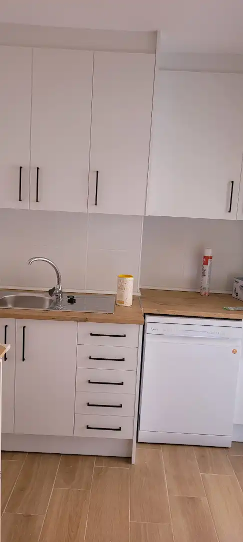 Cocina de Piso de alquiler en Cuenca con Calefacción, Parquet y Amueblado
