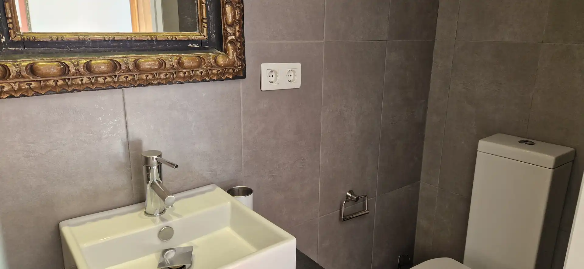 Bathroom of Houses for sale in Granada  with Air Conditioner, Heating and Private garden