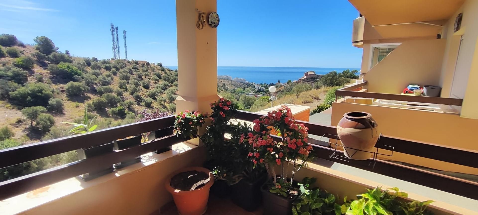 Vista exterior de Piso en venta en Rincón de la Victoria con Aire acondicionado y Piscina comunitaria