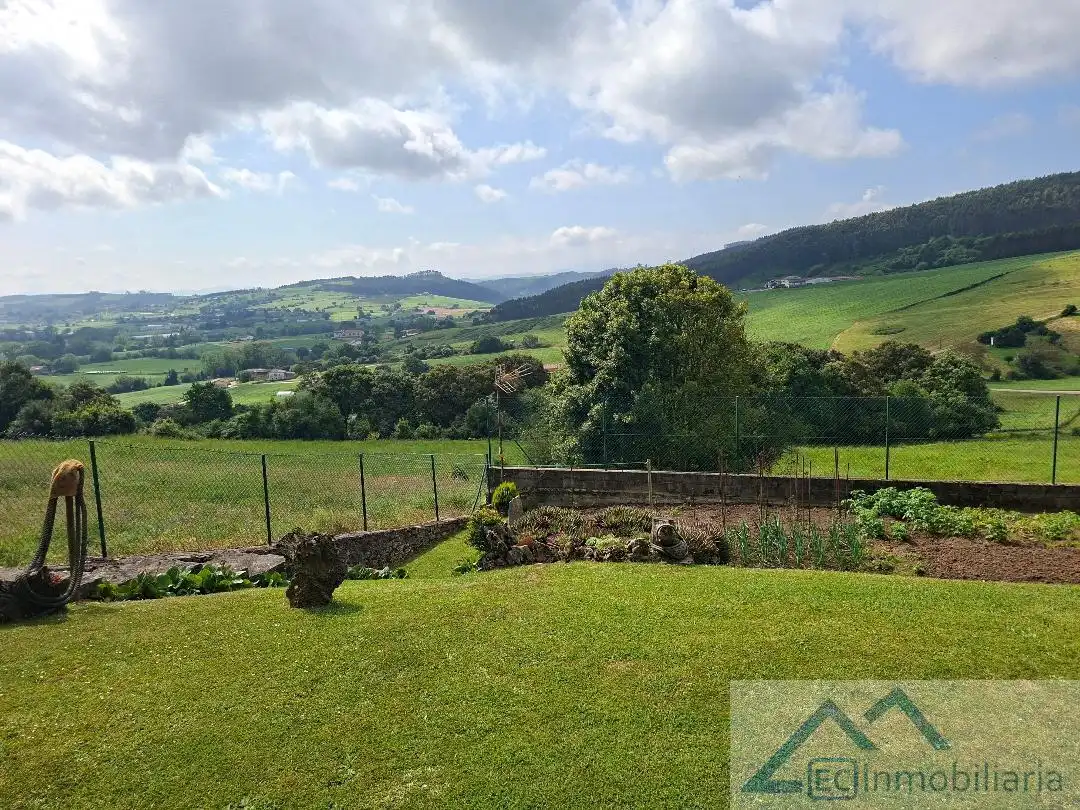 Garden of Houses for sale in Bareyo  with Heating, Storage room and Furnished