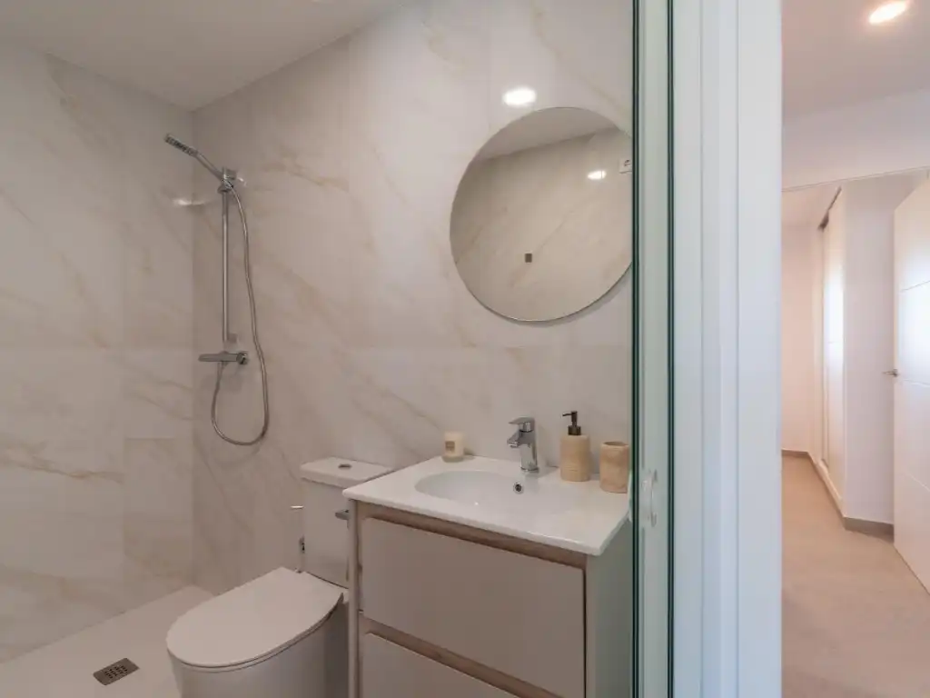 Bathroom of Apartments for sale in Orihuela  with Air Conditioner and Swimming Pool