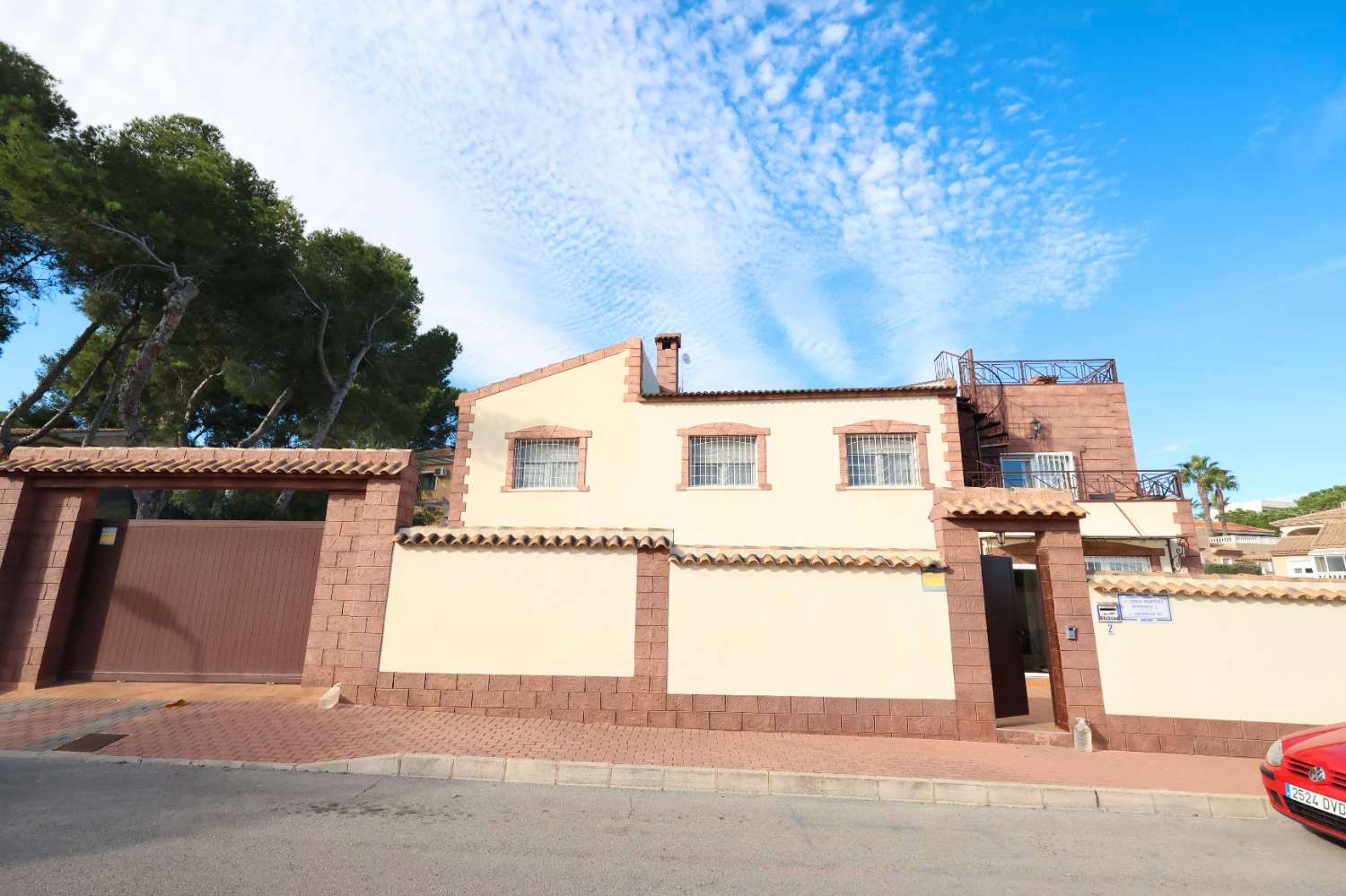 Exterior view of House or chalet for sale in Torrevieja  with Air Conditioner, Heating and Terrace