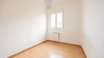 Bedroom of Flat for sale in  Madrid Capital