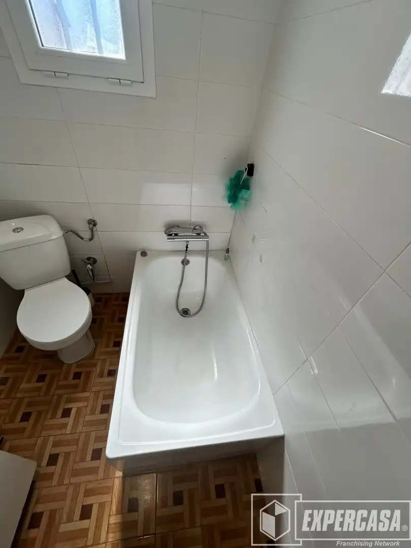 Baño de Piso en venta en Alzira con Amueblado
