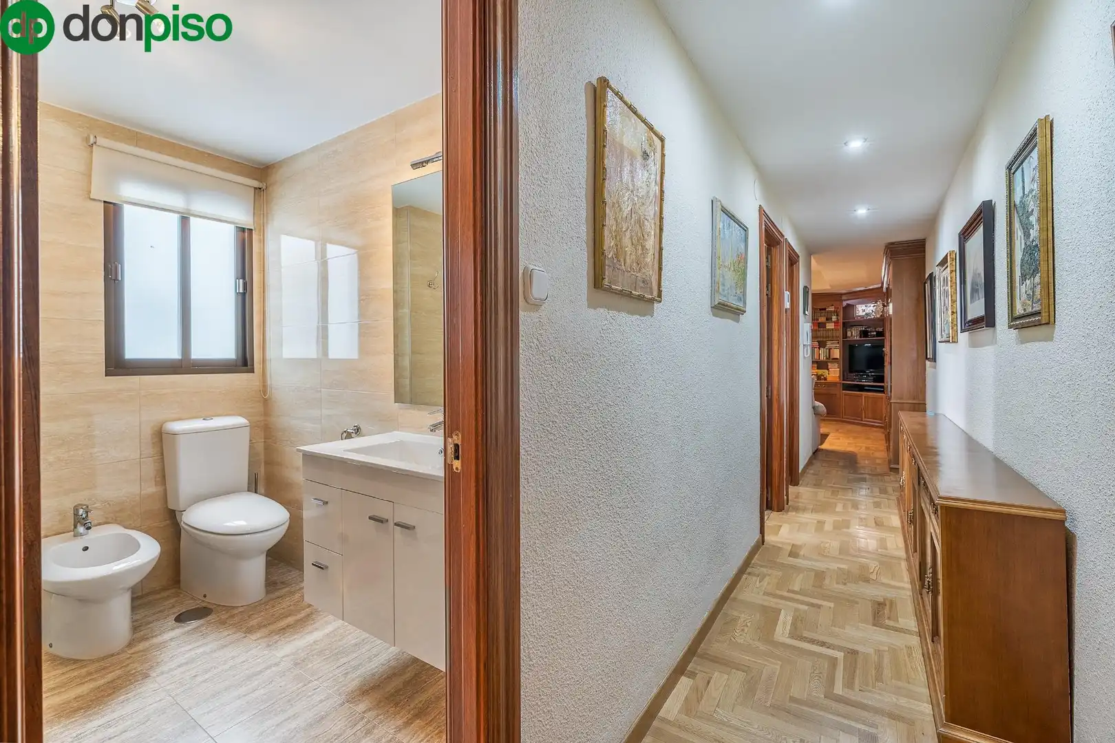 Bathroom of Flat for sale in Granada