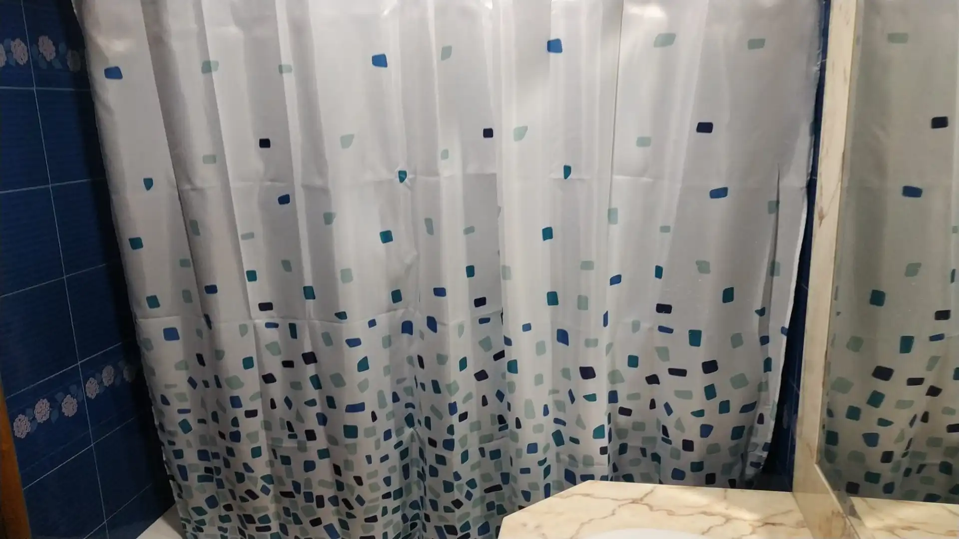 Bathroom of Apartments for rent in Granada  with Air Conditioner, Heating and Furnished