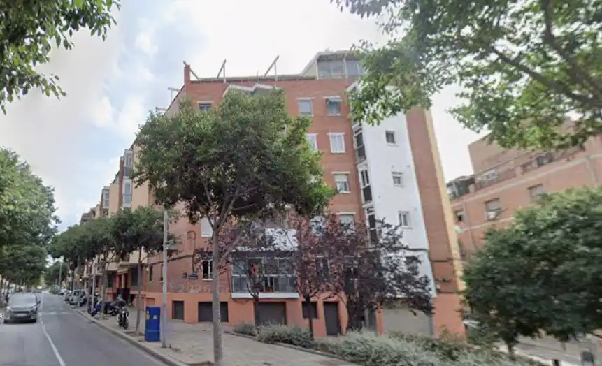 Vista exterior de Pis en venda en Badalona amb Parquet i Balcó