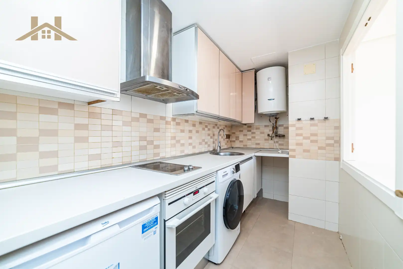 Kitchen of Flat for sale in Madrid  with Air Conditioner, Private garden and Storage room