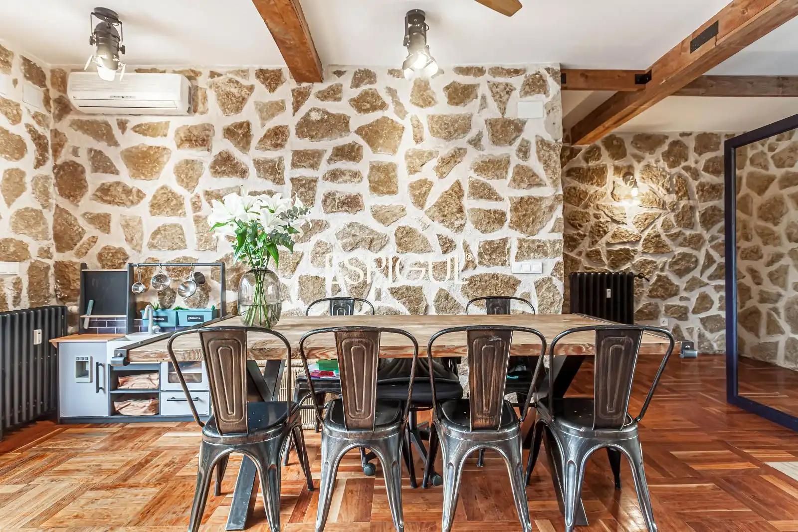 Esszimmer von Dachboden zum Verkauf in Madrid mit Klimaanlage, Heizung und Parkett