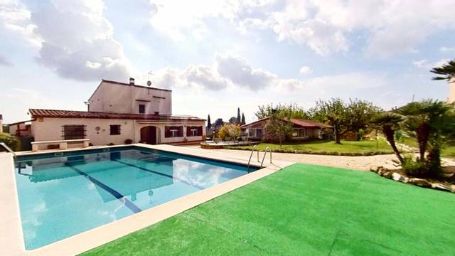 Casa-chalet en Venta en Nou Vendrell
