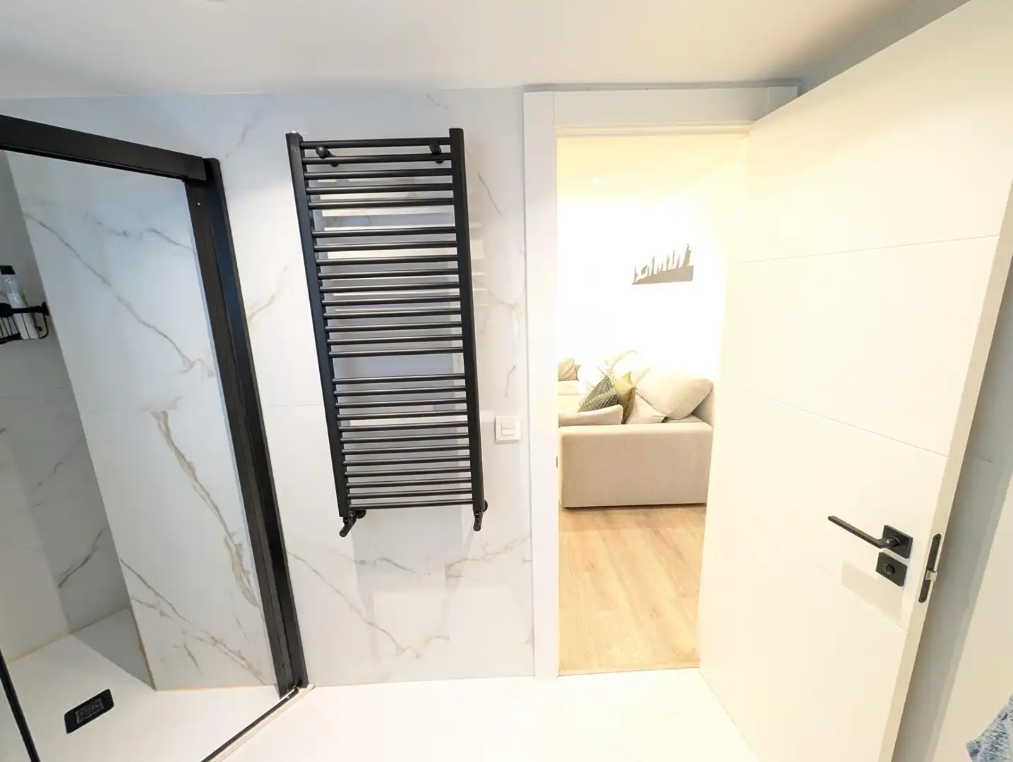 Baño de Piso en venta en Oviedo  con Calefacción, Parquet y Terraza