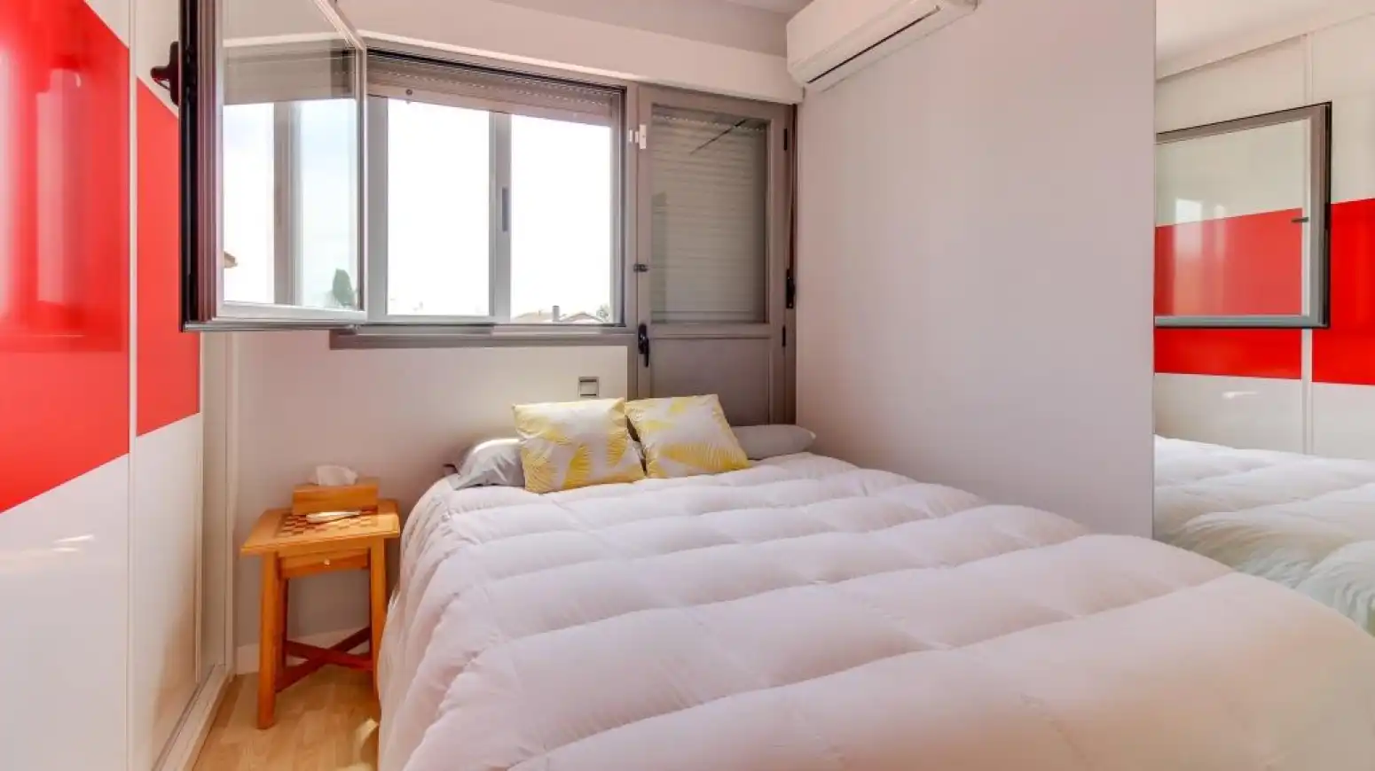 Schlafzimmer von Haus oder Chalet zum Verkauf in Villamayor mit Klimaanlage, Heizung und Privatgarten