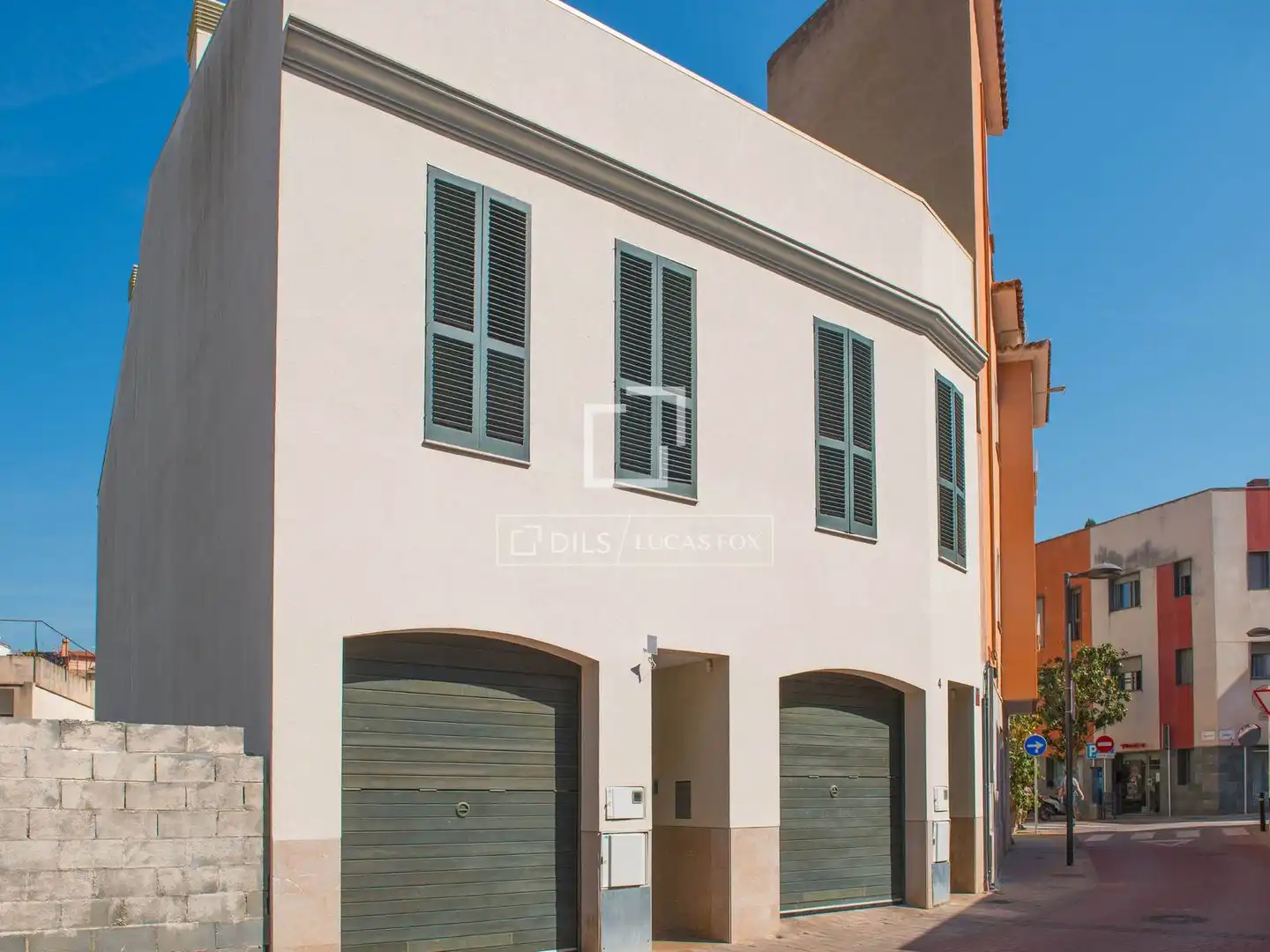 Vista exterior de Casa o xalet en venda en Sant Just Desvern amb Aire condicionat, Calefacció i Terrassa