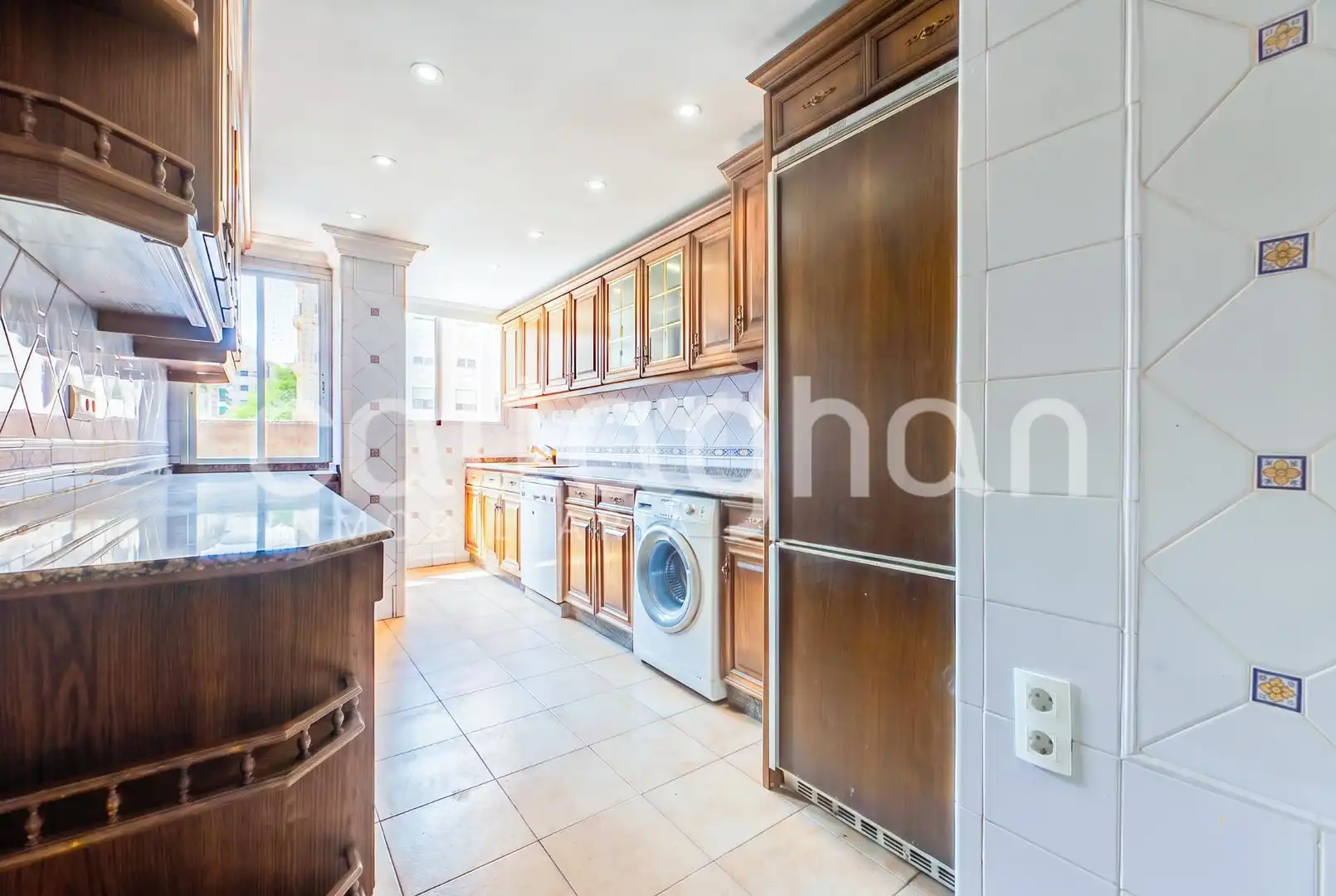 Kitchen of Flat for sale in Valencia