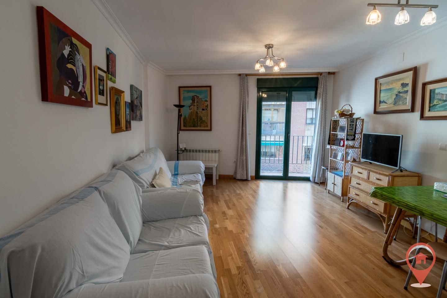 Sala de estar de Piso en venta en Cuenca Capital con Calefacción, Terraza y Trastero