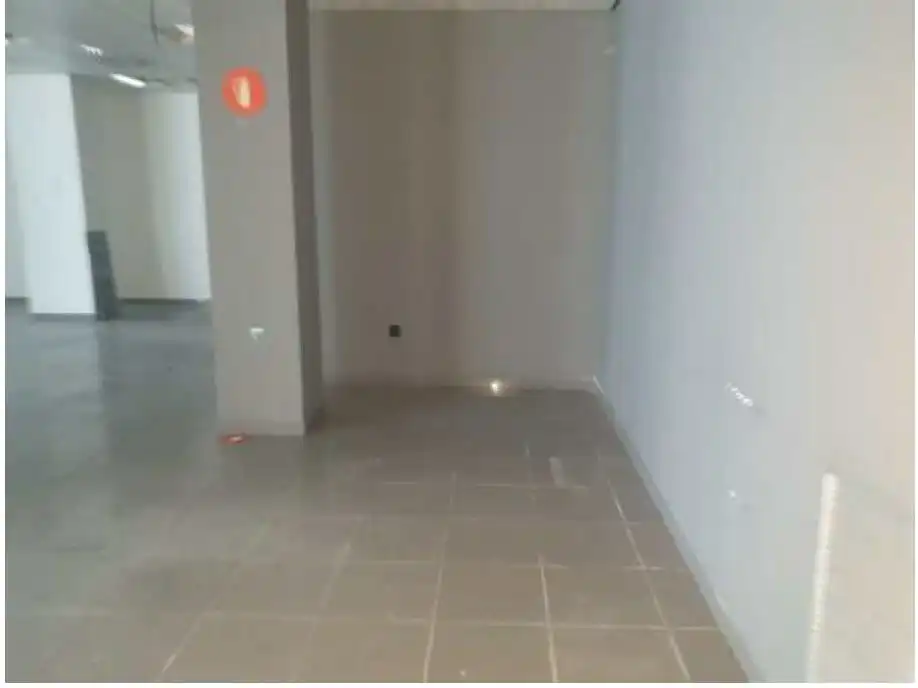 Local comercial en alquiler en Av los Remedios, imagen 26