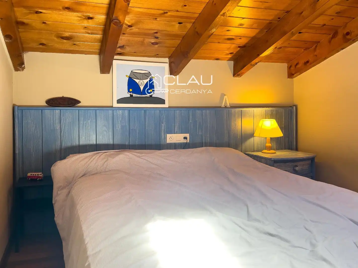 Bedroom of Duplexes for rent in Osséja  with Heating, Parquet flooring and Terrace