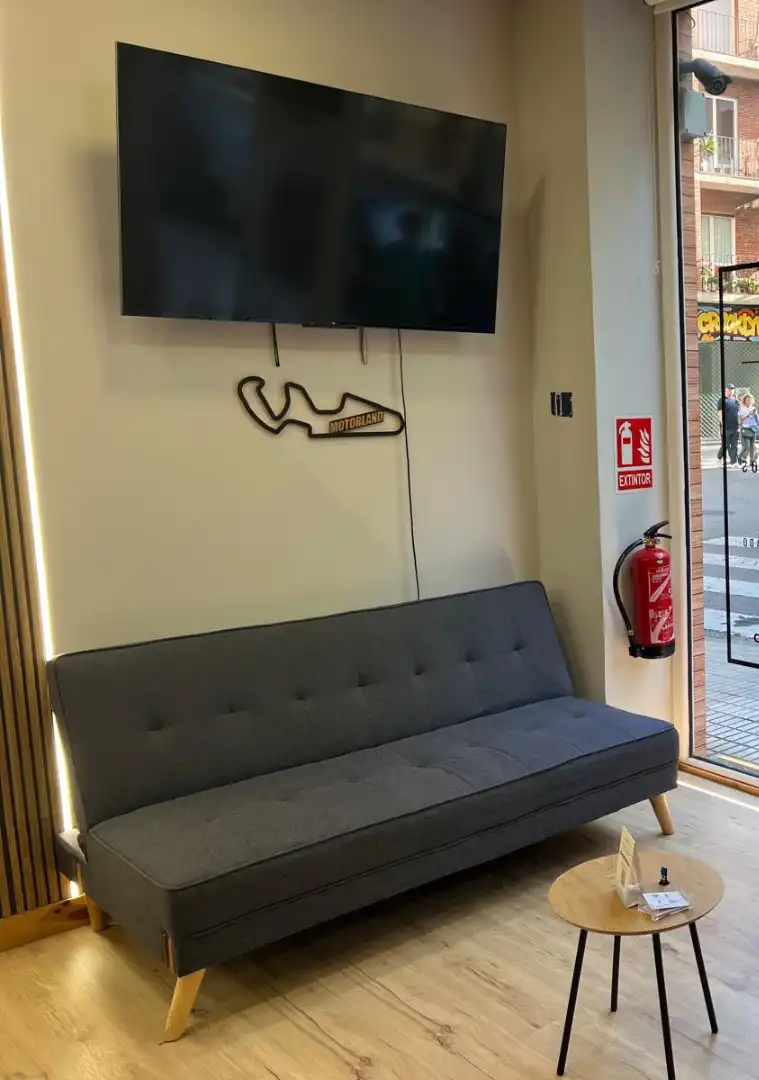 Local comercial en traspaso en Calle Cabrales, imagen 8