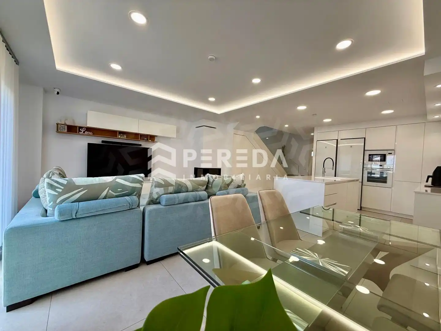 Living room of Houses for sale in Roquetas de Mar  with Air Conditioner, Private garden and Terrace