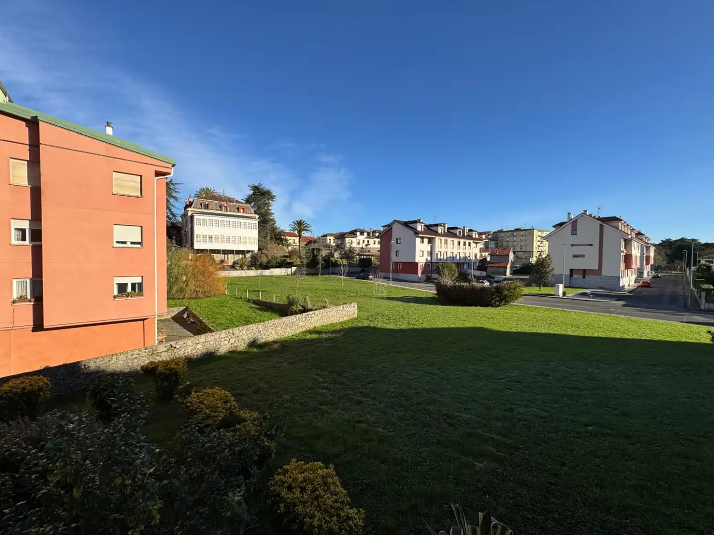 Vista exterior de Piso en venta en Parres con Calefacción, Jardín privado y Trastero