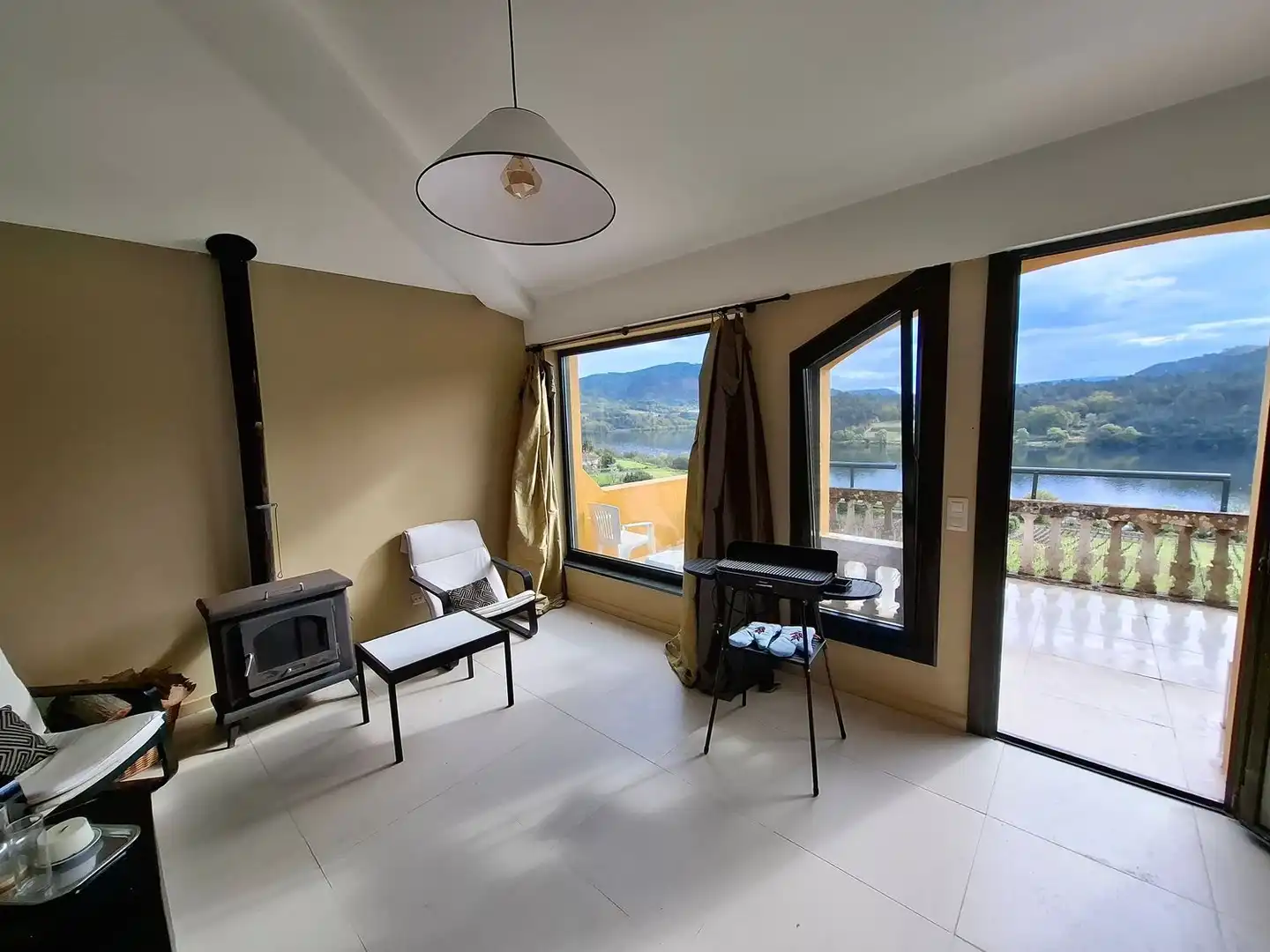 Flat for rent in Cenlle, Ourense