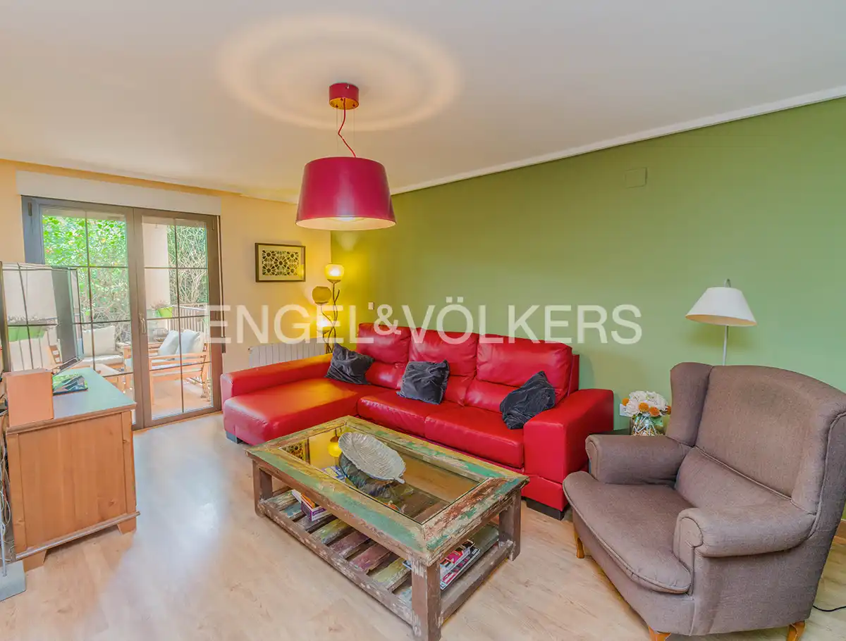 Sala de estar de Casa adosada en venta en Mutxamel con Aire acondicionado, Calefacción y Jardín privado