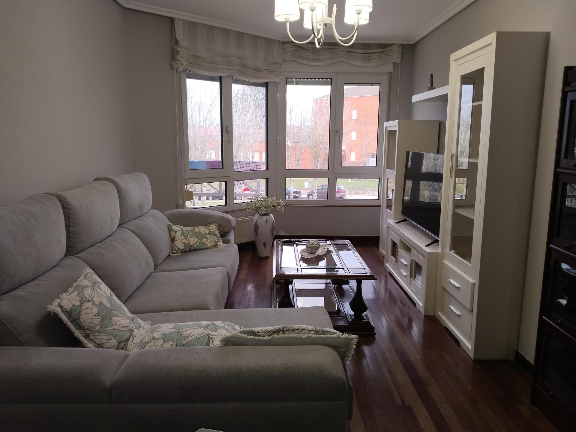 Pis de lloguer a Plaza Plaza Autonomías, Nueva Ciudad