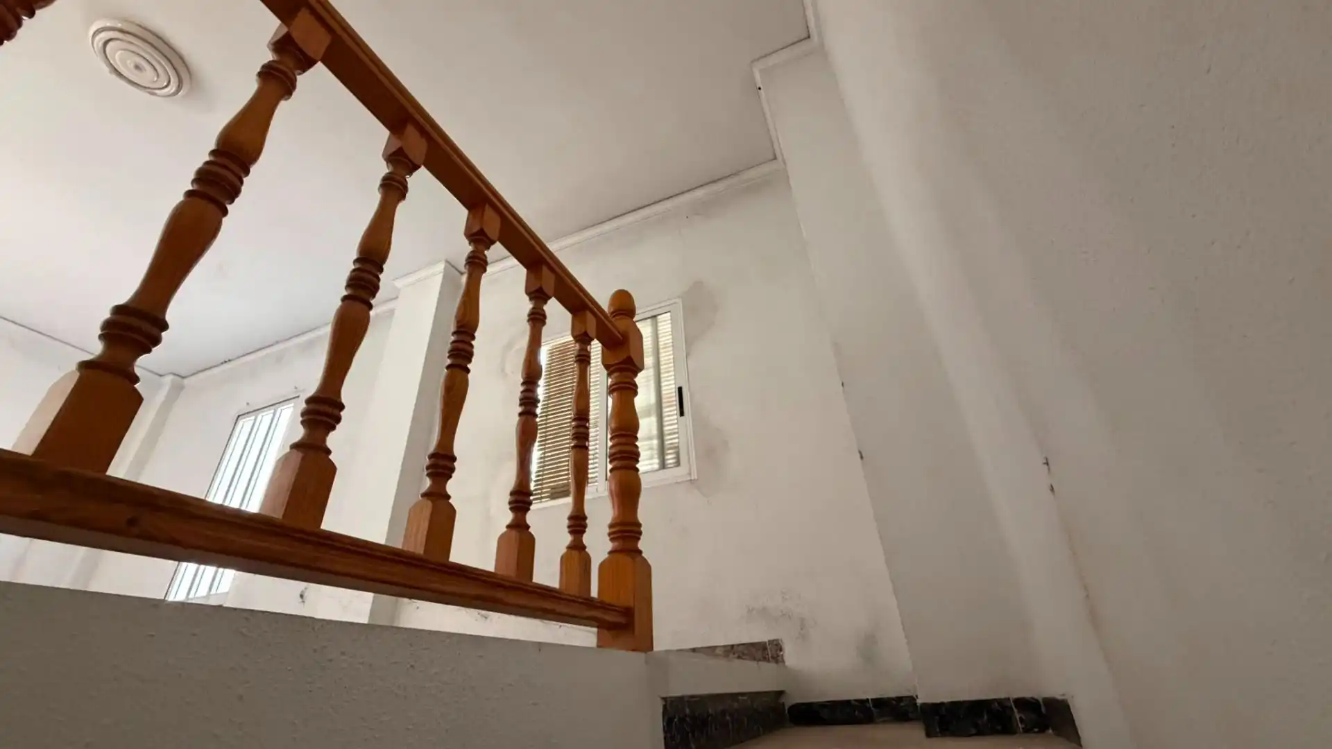 Houses for sale in Alberic  with Heating, Private garden and Storage room