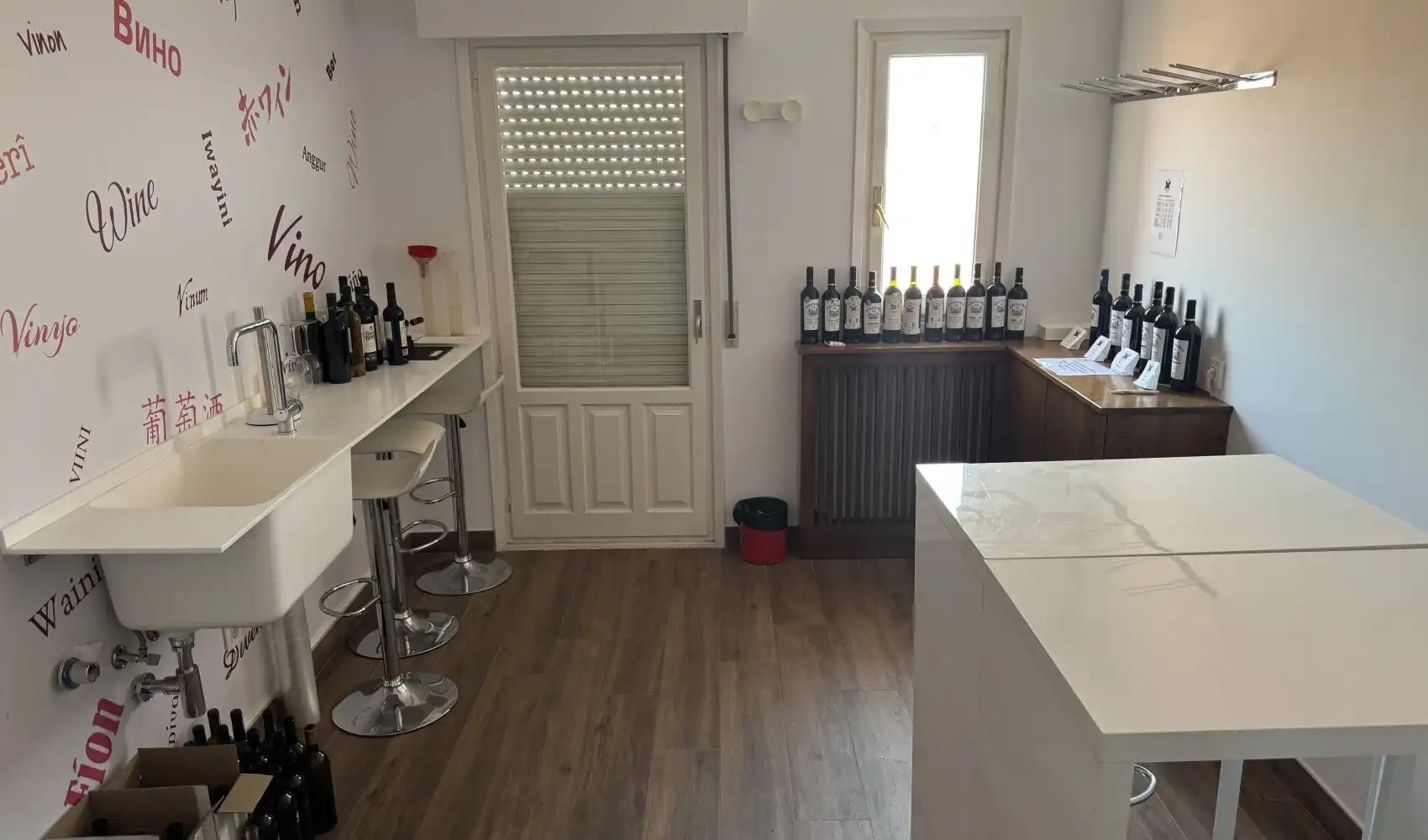 Kitchen of Industrial buildings for sale in  Logroño