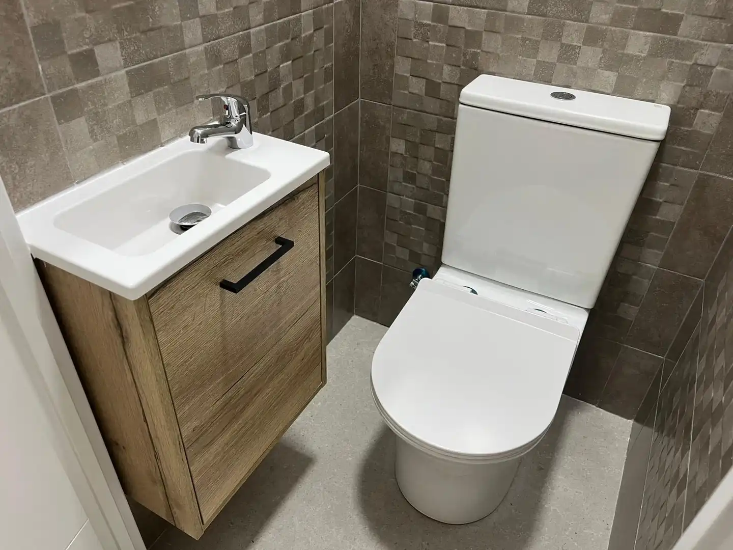 Bathroom of Flat for sale in Sabadell  with Air Conditioner and Heating