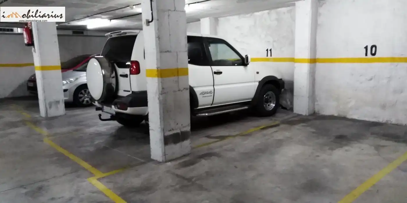Einzelparkplatz zum Verkauf in Calle de Tàrrega, imagen 2