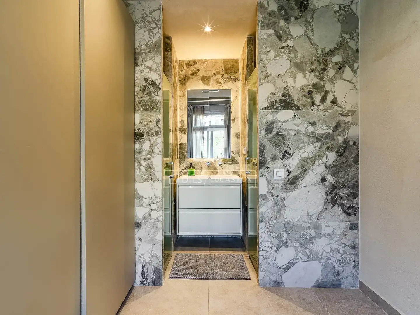 Baño de Piso en venta en Barcelona con Aire acondicionado, Calefacción y Amueblado